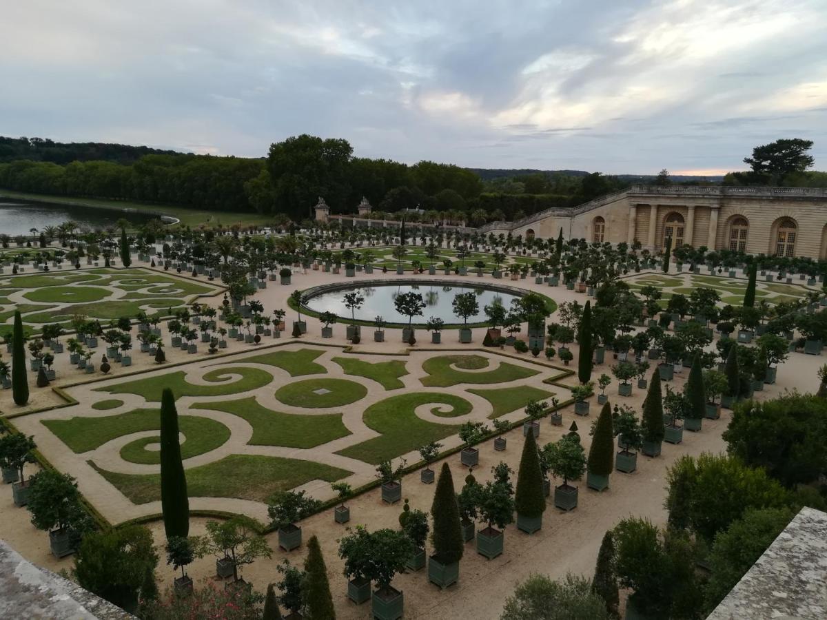 Maison D'Hotes Les Roses Tremieres Saclay Luaran gambar