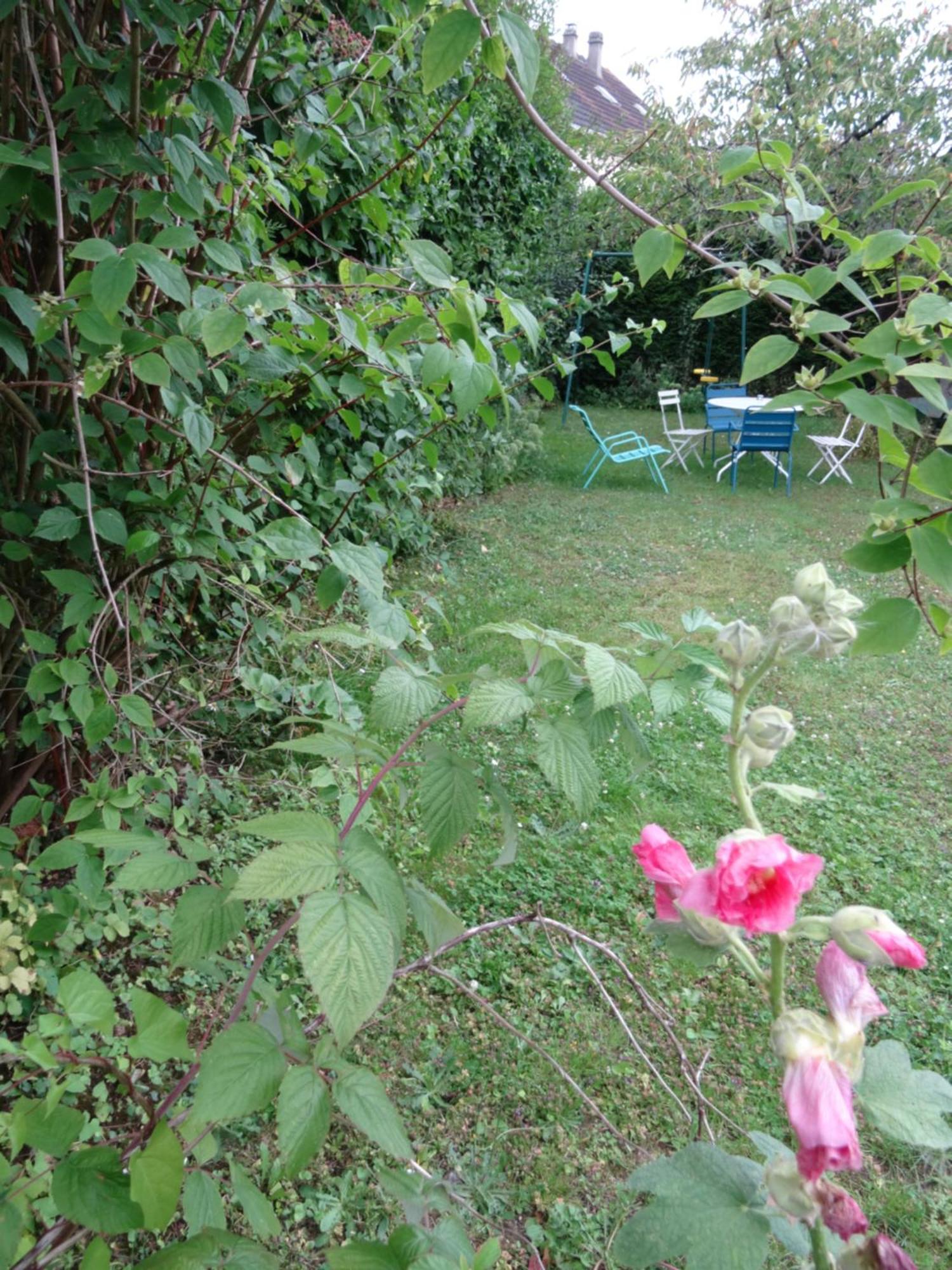 Maison D'Hotes Les Roses Tremieres Saclay Luaran gambar